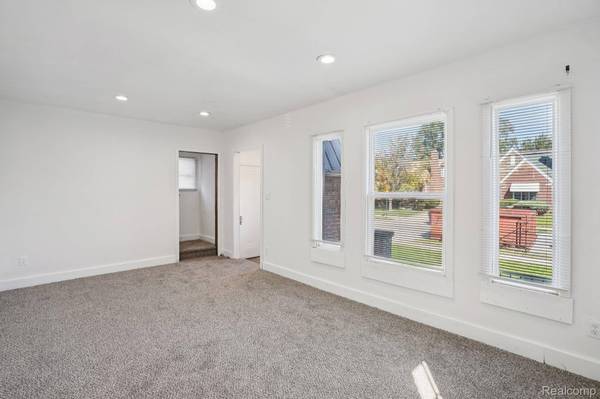 8064 Bliss ST, Detroit, MI 48234