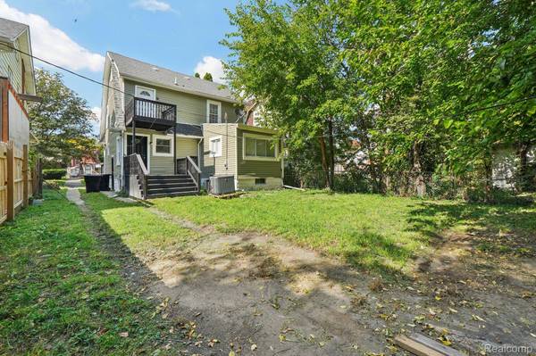 16210 Inverness ST, Detroit, MI 48221