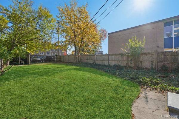 611 S West Street, Royal Oak, MI 48067