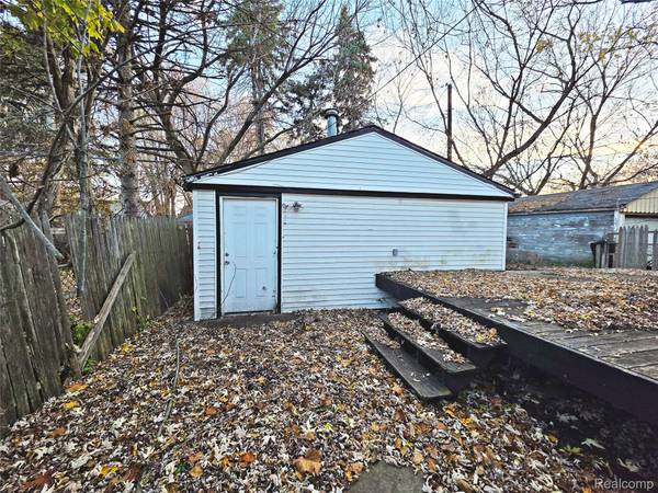 16444 Edmore DR, Detroit, MI 48205