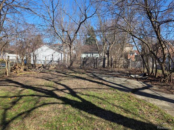 15356 Robson ST, Detroit, MI 48227