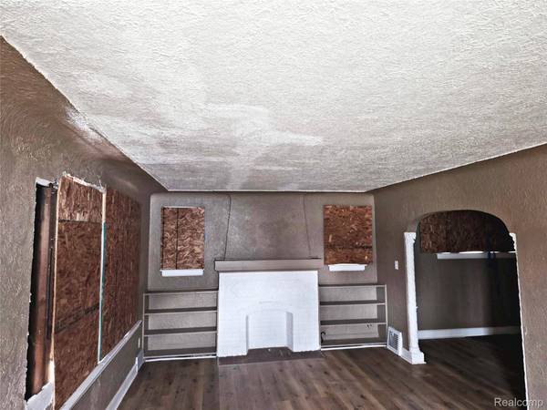 14644 Hubbell ST, Detroit, MI 48227