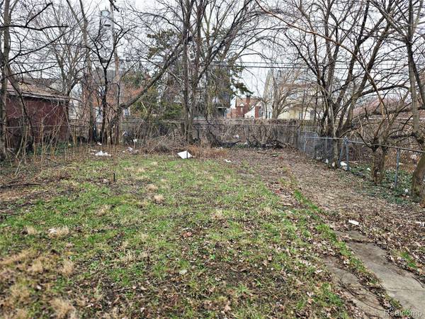 14644 Hubbell ST, Detroit, MI 48227