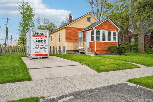 17380 Oakfield ST, Detroit, MI 48235