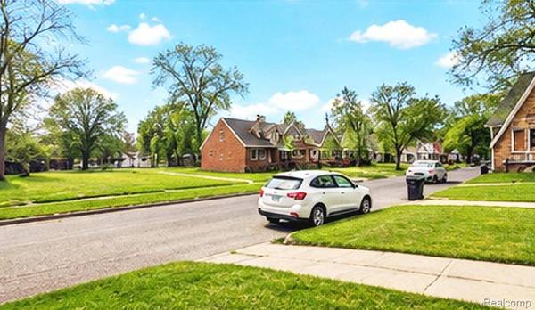 15762 Strathmoor ST, Detroit, MI 48227