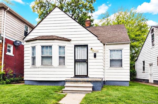15762 Strathmoor ST, Detroit, MI 48227