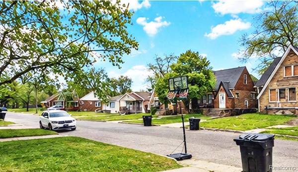 15762 Strathmoor ST, Detroit, MI 48227