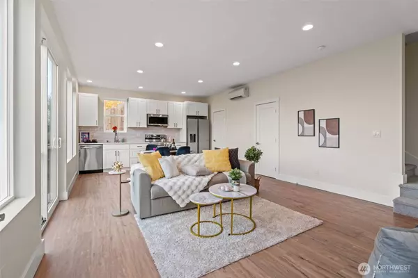 8610 37th AVE S, Seattle, WA 98118