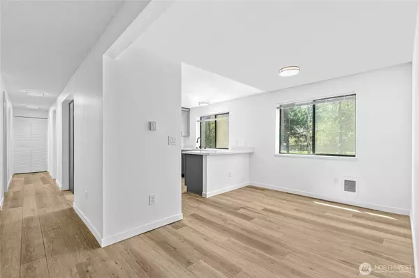 19100 61st AVE NE, Kenmore, WA 98028