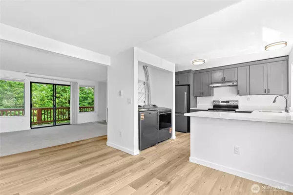 19100 61st AVE NE, Kenmore, WA 98028