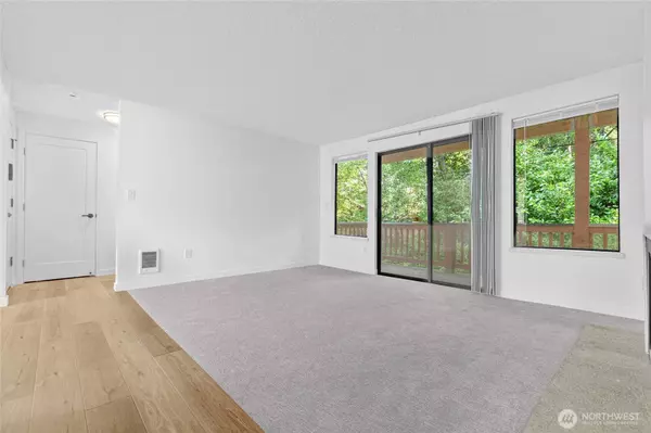 19100 61st AVE NE, Kenmore, WA 98028