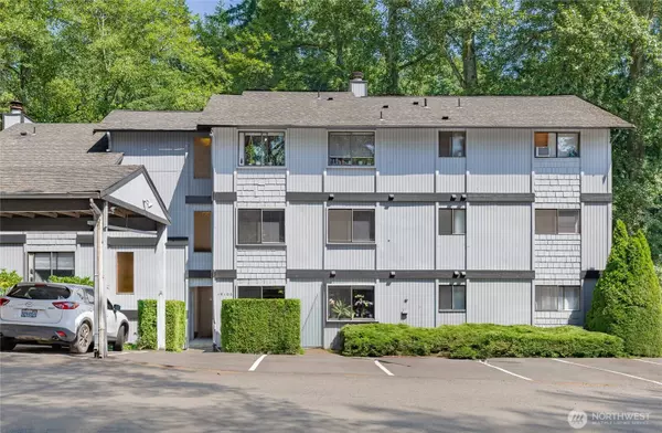 19100 61st AVE NE, Kenmore, WA 98028