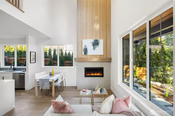 10520 NE 111th PL, Kirkland, WA 98033