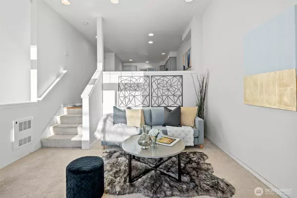 11211 Greenwood AVE N #C, Seattle, WA 98133