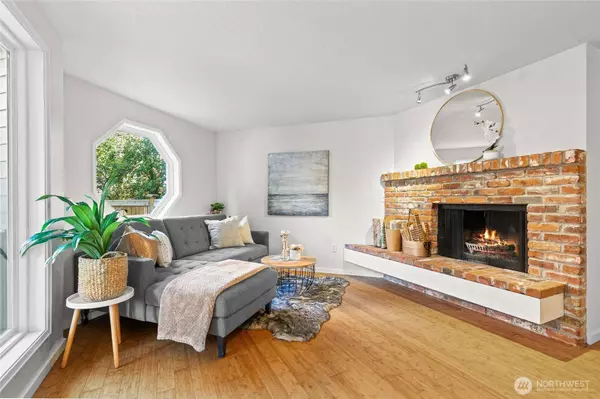 303 13th AVE E #102, Seattle, WA 98102