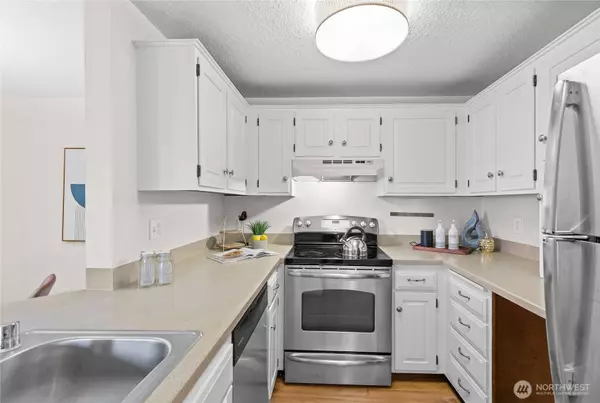 303 13th AVE E #102, Seattle, WA 98102