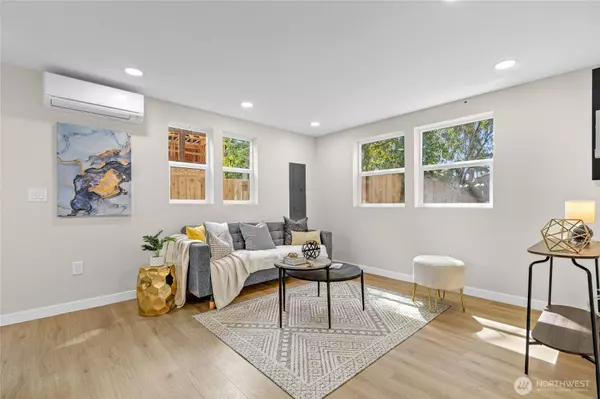 1401 N 137th ST, Seattle, WA 98133