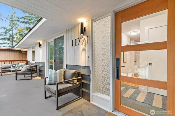 11721 24th AVE NE, Seattle, WA 98125