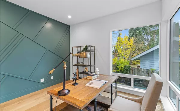 218 163rd PL SE, Bellevue, WA 98008