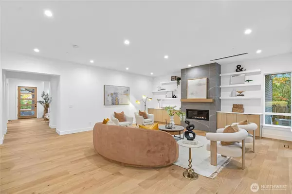 218 163rd PL SE, Bellevue, WA 98008