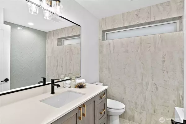 311 17th AVE E, Seattle, WA 98112