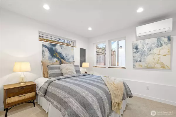 311 17th AVE E, Seattle, WA 98112