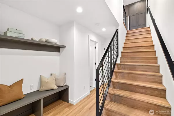 311 17th AVE E, Seattle, WA 98112