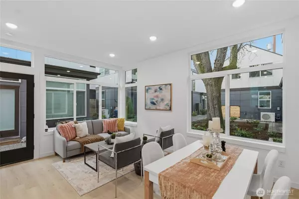 805 S Sullivan ST #B, Seattle, WA 98108