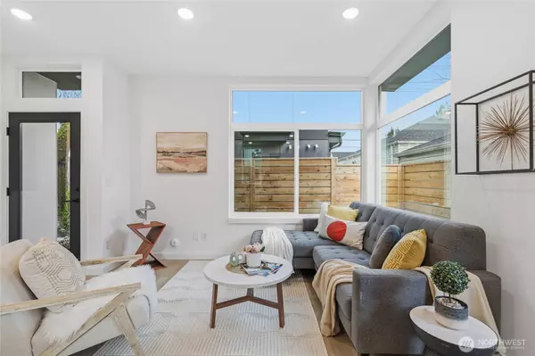 805 S Sullivan ST, Seattle, WA 98108