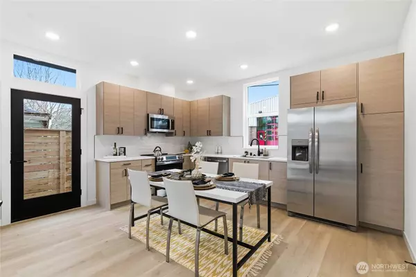 805 S Sullivan ST, Seattle, WA 98108