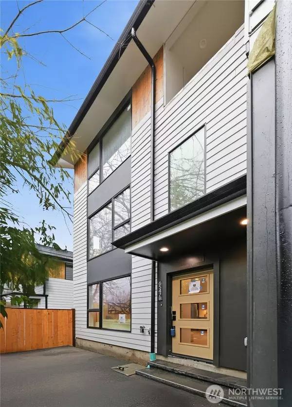 6547 11th AVE NW #B, Seattle, WA 98117