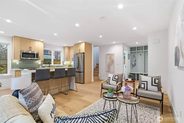 6547 11th AVE NW #C, Seattle, WA 98117