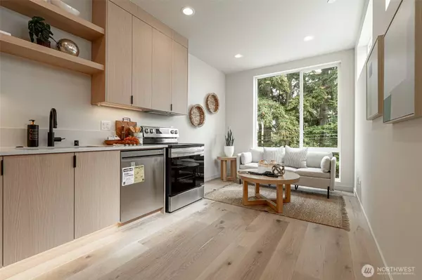 2108 15th AVE S #B, Seattle, WA 98144