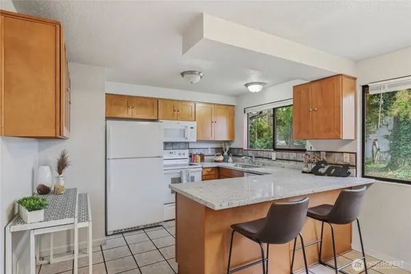 16011 2nd PL W, Lynnwood, WA 98087