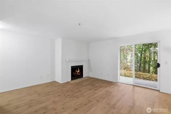 19230 Forest Park DR NE #C110, Seattle, WA 98155