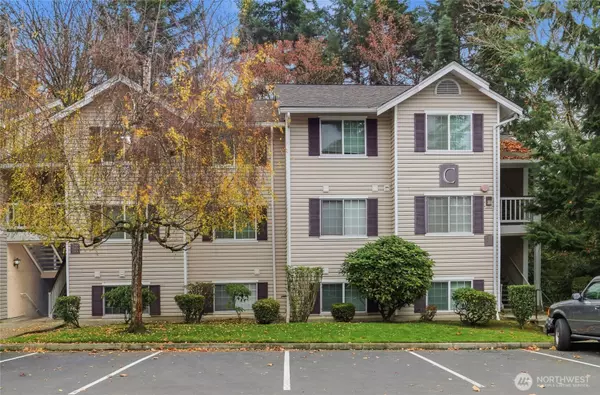 19230 Forest Park DR NE #C110, Seattle, WA 98155