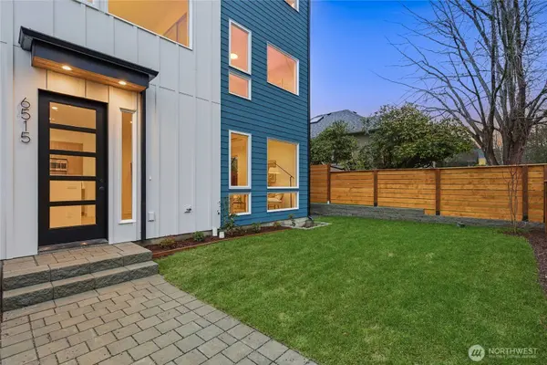 6515 19th AVE NW, Seattle, WA 98117