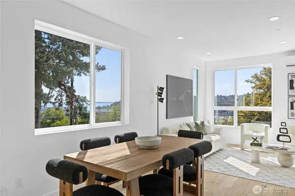 2538 14th AVE W #B, Seattle, WA 98119