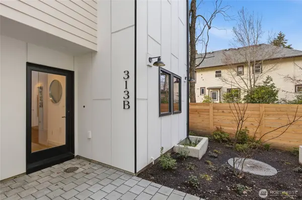 313 17th AVE E #B, Seattle, WA 98112
