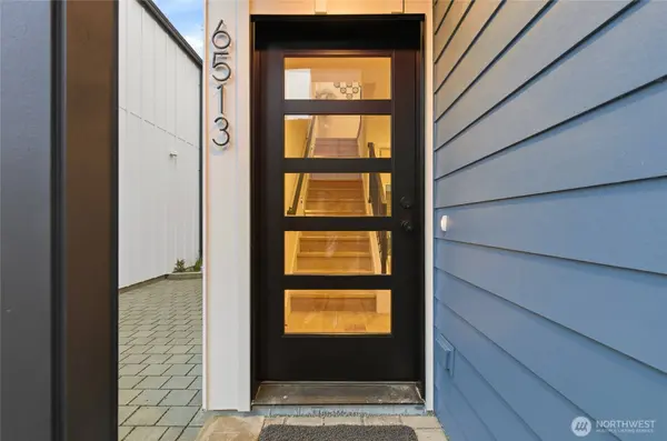 6507 19th AVE NW, Seattle, WA 98117