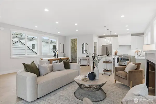 8815 Densmore AVE N, Seattle, WA 98103