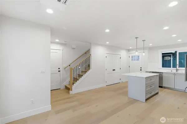 8817 Densmore AVE N, Seattle, WA 98103