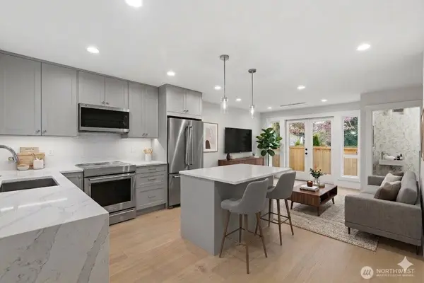 8817 Densmore AVE N, Seattle, WA 98103