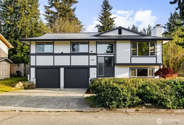 1204 E Laurel ST, Kent, WA 98030