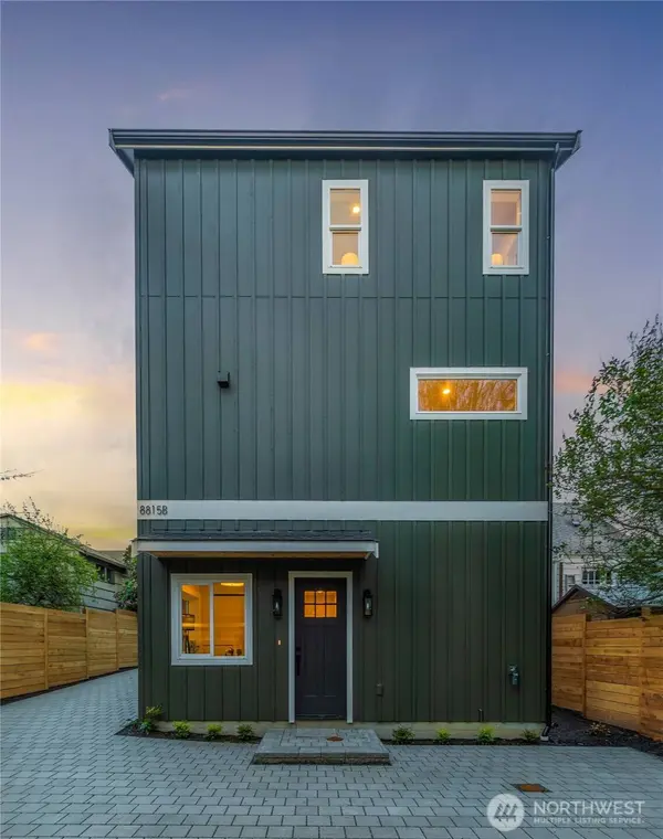 8815 Densmore AVE N #B, Seattle, WA 98103