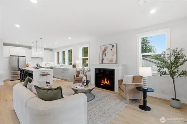 8815 Densmore AVE N, Seattle, WA 98103