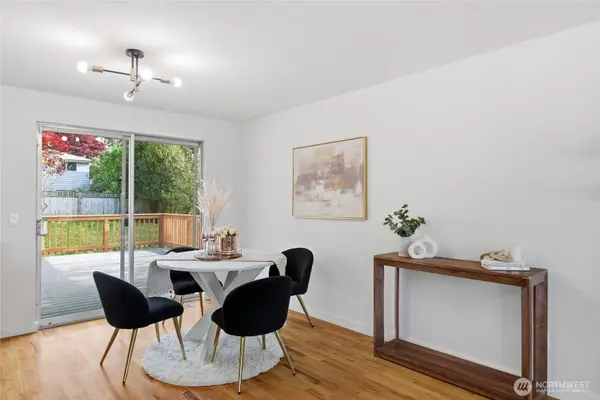 1204 E Laurel ST, Kent, WA 98030