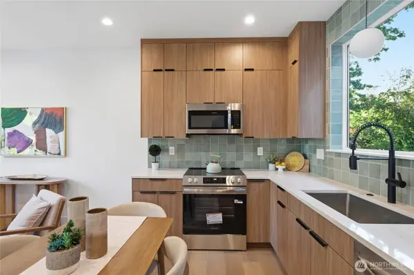 11733 Durland AVE NE #B, Seattle, WA 98125