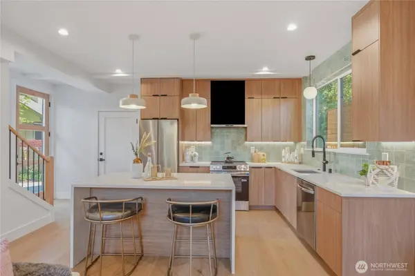11731 Durland AVE NE, Seattle, WA 98125