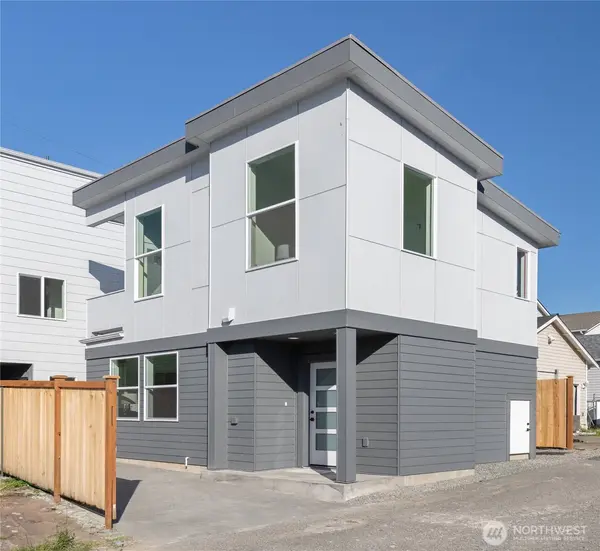 9321 Marcus AVE S, Seattle, WA 98118